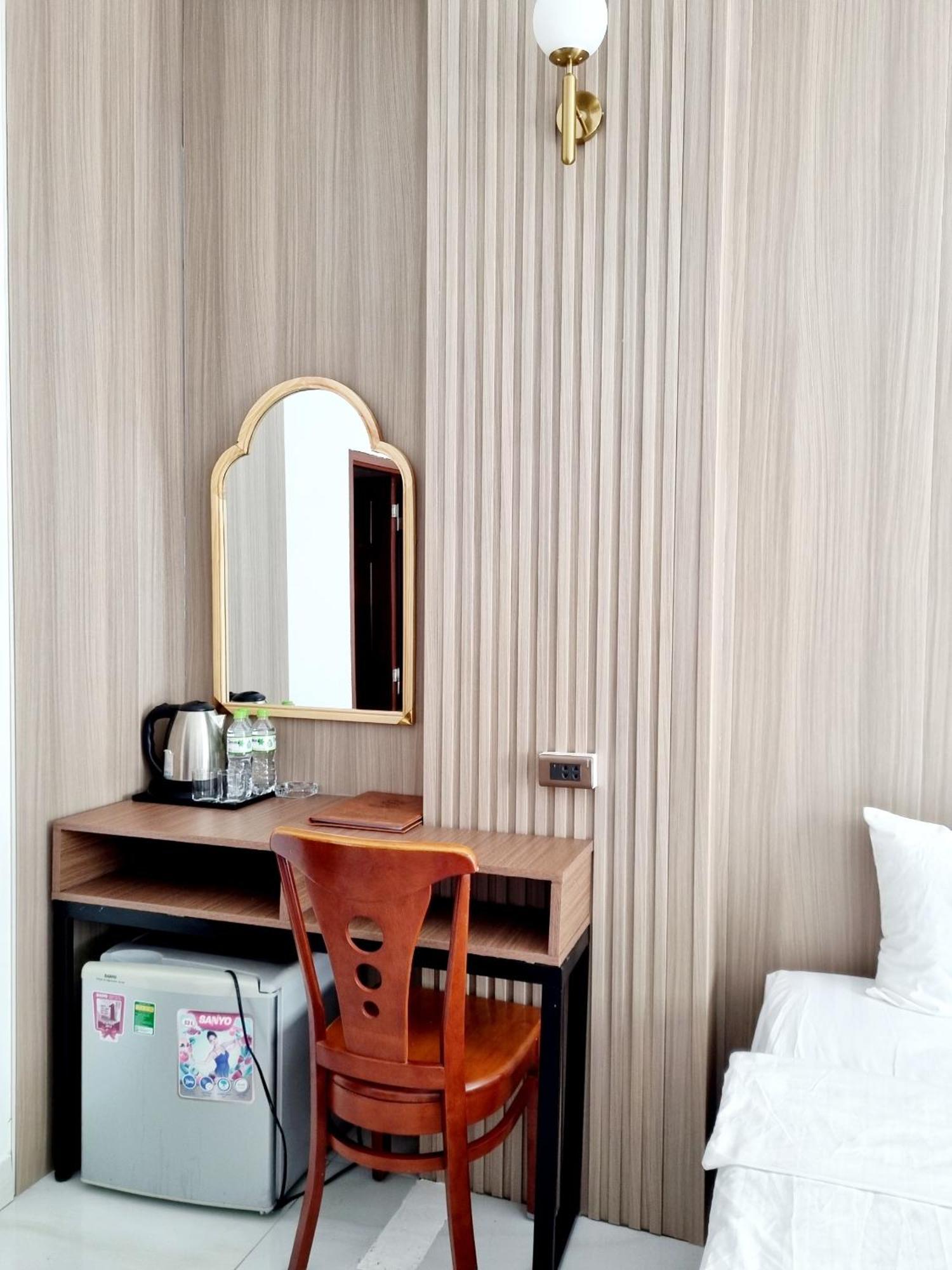 Minh Khue Hotel Vinh Long Bagian luar foto