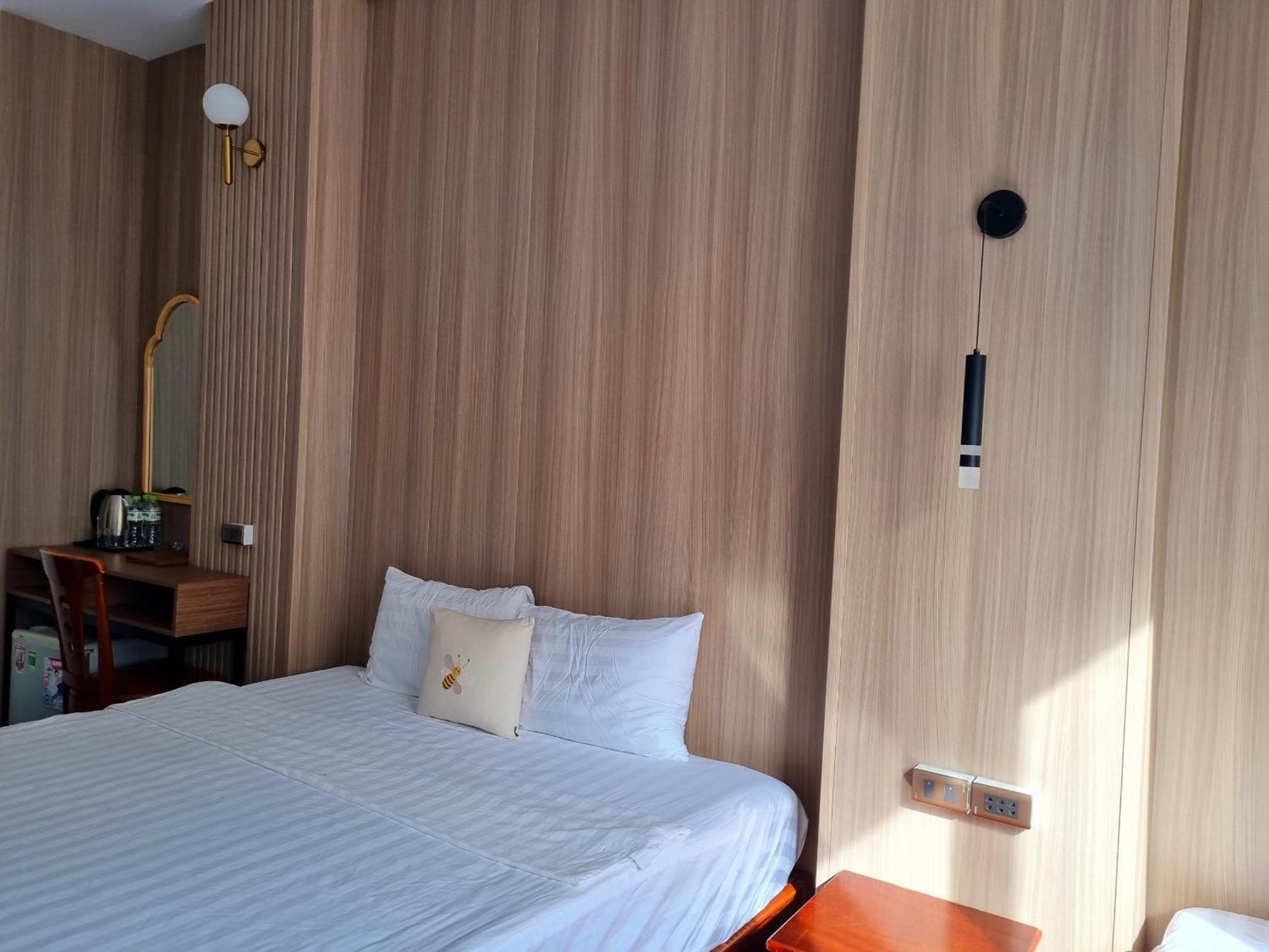 Minh Khue Hotel Vinh Long Bagian luar foto